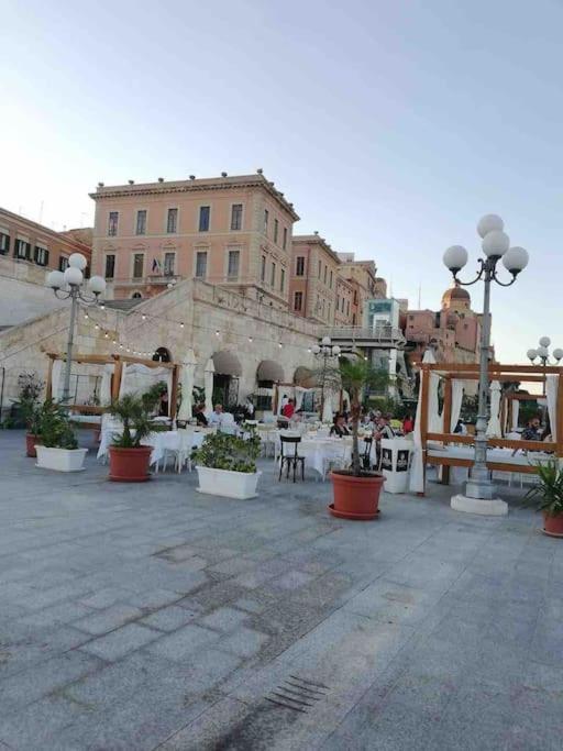 Pop In! Sunny 2Bdr Apt Cagliari Near The Beach Exterior photo