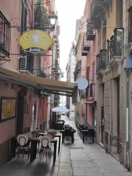 Pop In! Sunny 2Bdr Apt Cagliari Near The Beach Exterior photo