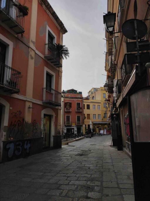 Pop In! Sunny 2Bdr Apt Cagliari Near The Beach Exterior photo